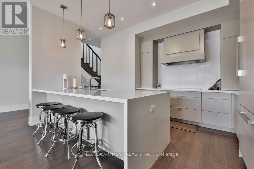 16 - 10 Maple Grove Drive, Oakville, Ontario  L6J 0E1 - Photo 6 - W13722284