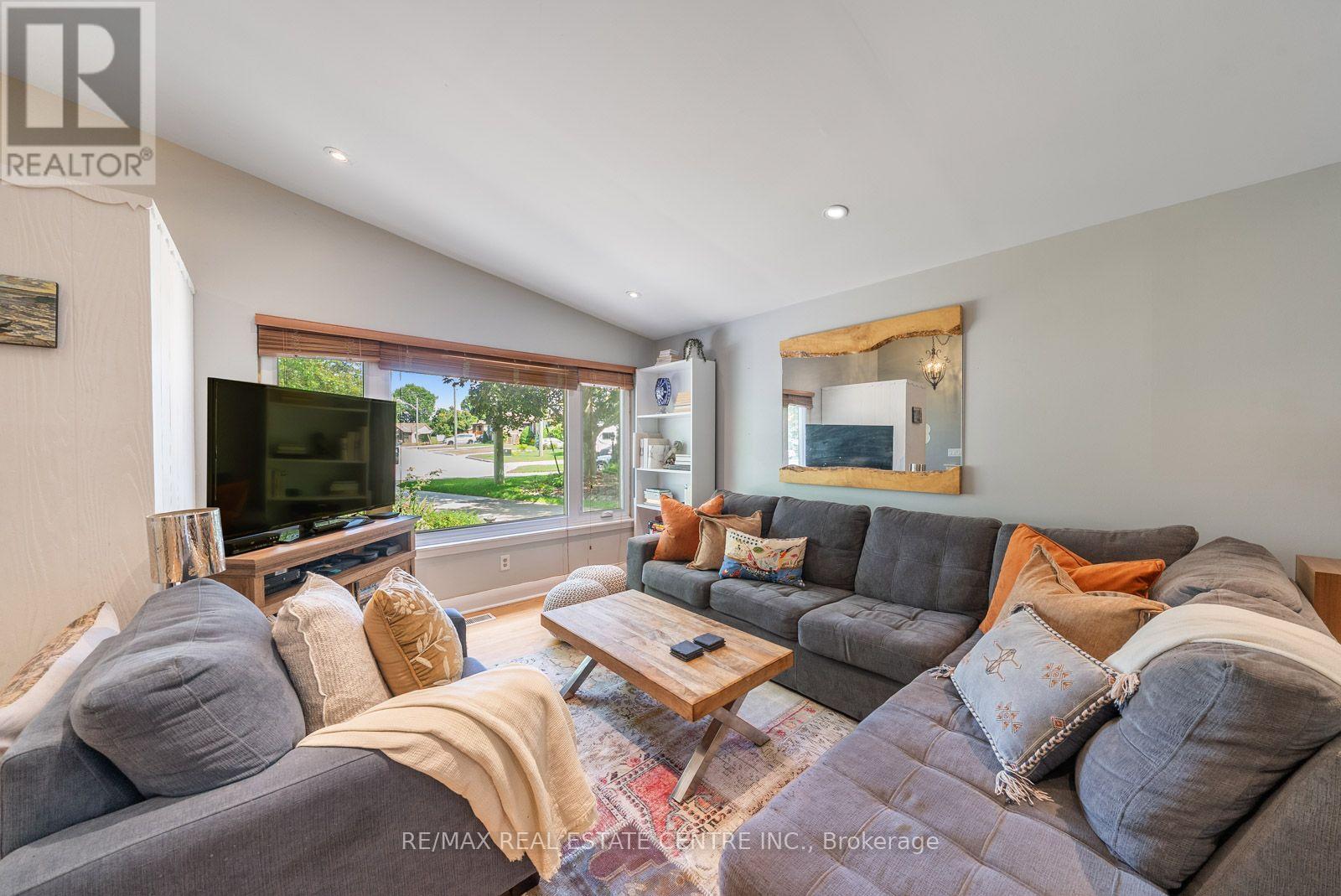 14 Lawrence Crescent, Brampton, Ontario  L6W 2P3 - Photo 8 - W13722338