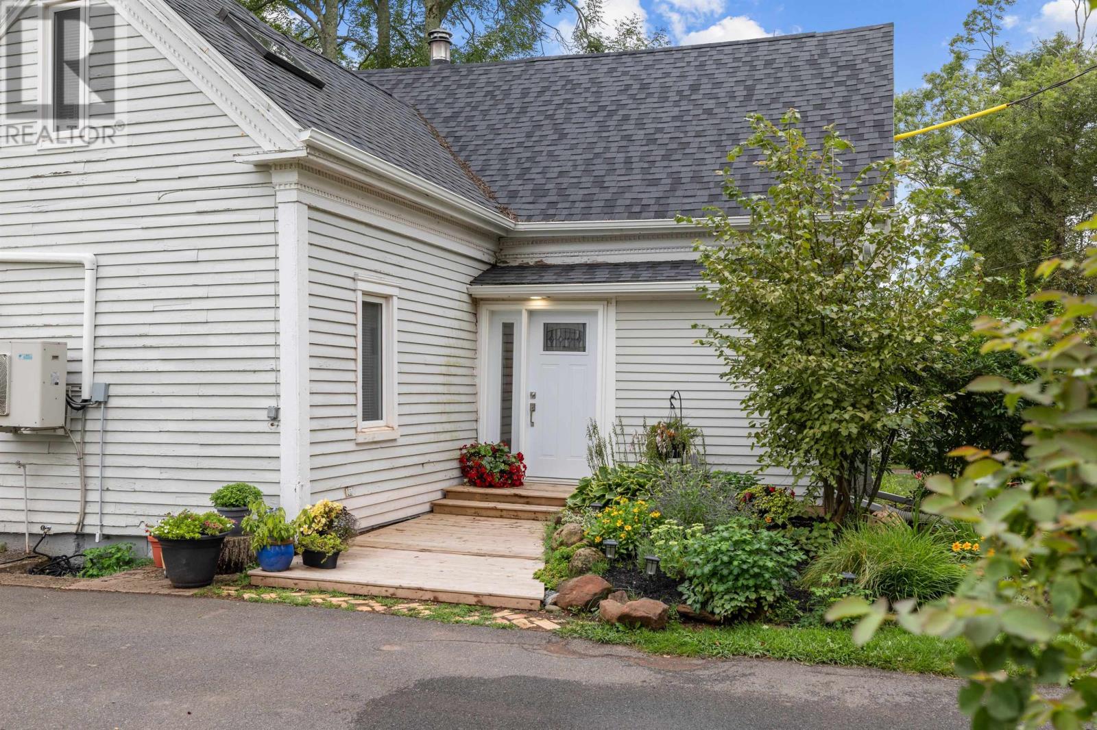 381 Pownal Road, Pownal, Prince Edward Island  C1B 3S5 - Photo 2 - 202621804