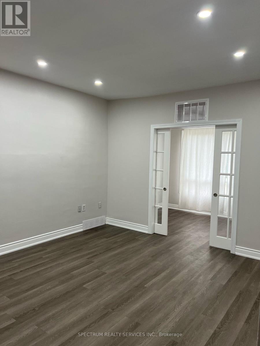 161 Rothsay Avenue, Hamilton, Ontario  L8M 3G5 - Photo 4 - X13722134