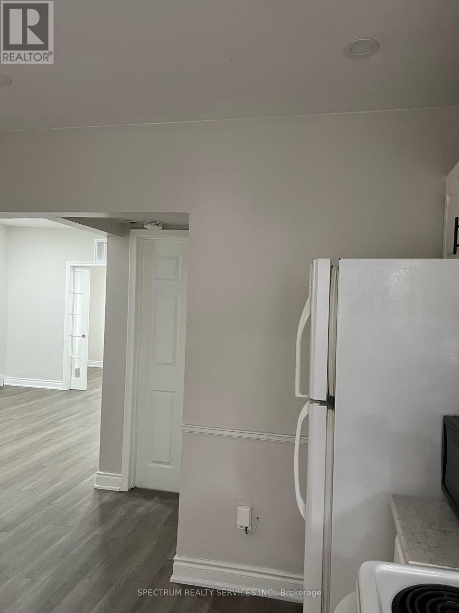 161 Rothsay Avenue, Hamilton, Ontario  L8M 3G5 - Photo 6 - X13722134