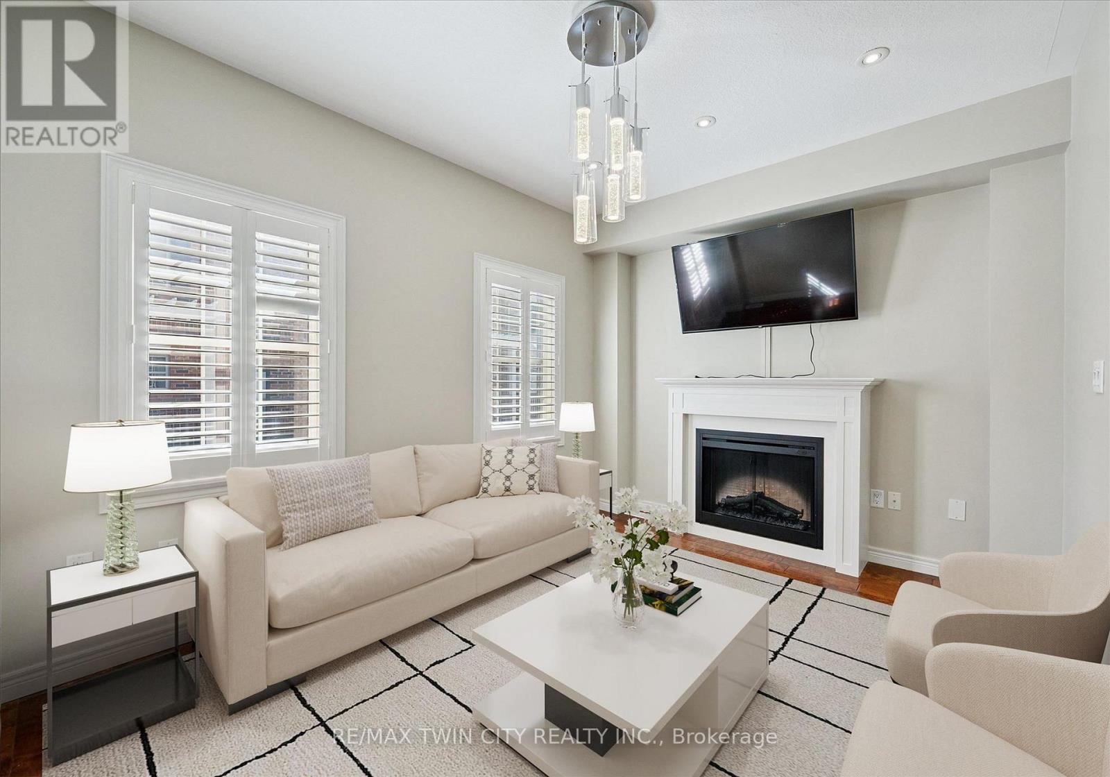 4 Cheltenham Mews, Kitchener, Ontario  N2H 0B2 - Photo 10 - X13722274