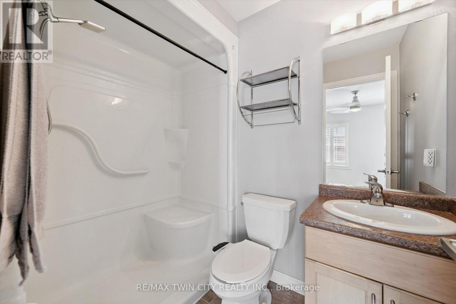 4 Cheltenham Mews, Kitchener, Ontario  N2H 0B2 - Photo 22 - X13722274