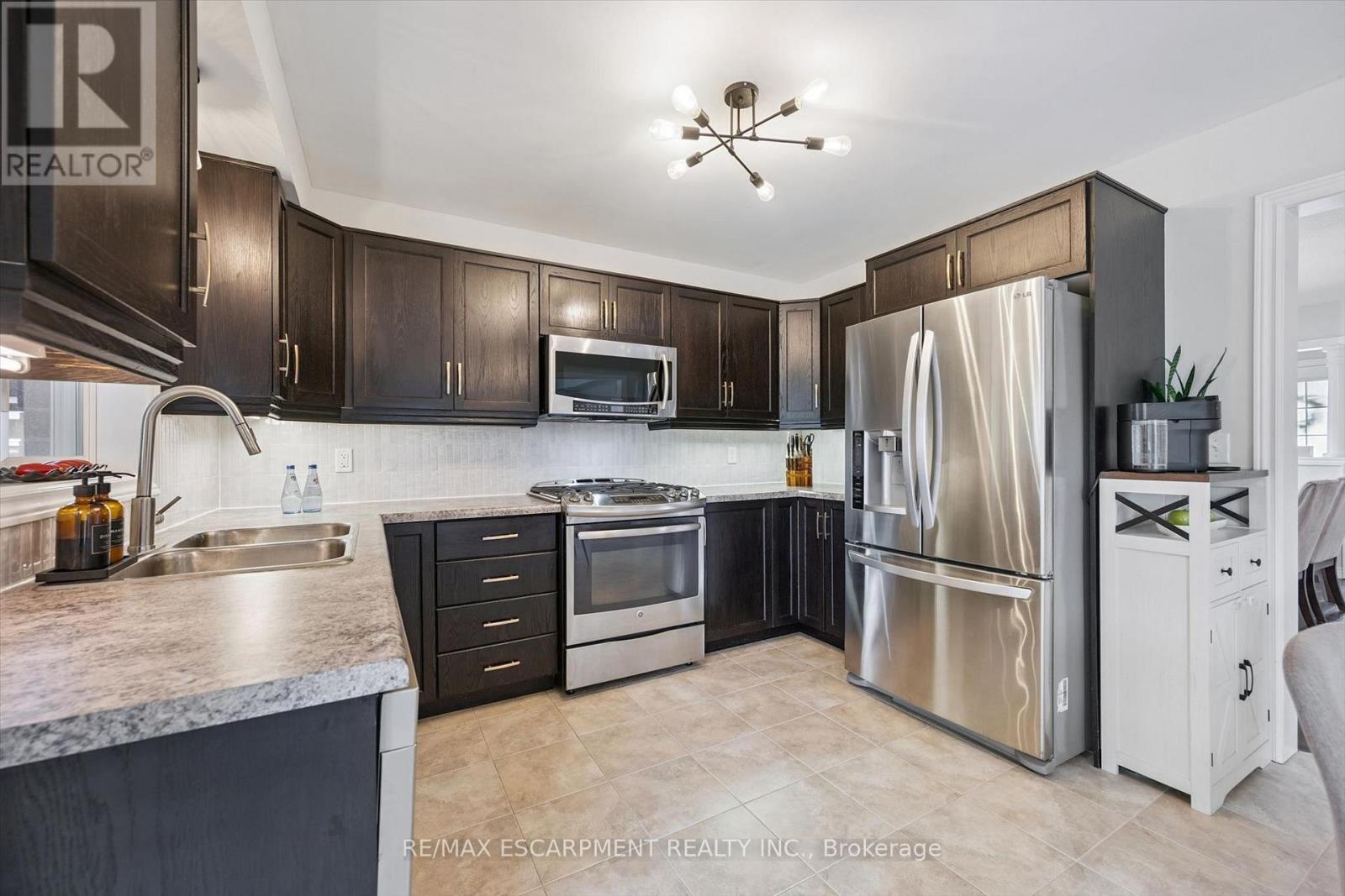 193 Hilltop Drive, North Dumfries, Ontario  N0B 1E0 - Photo 12 - X13722298
