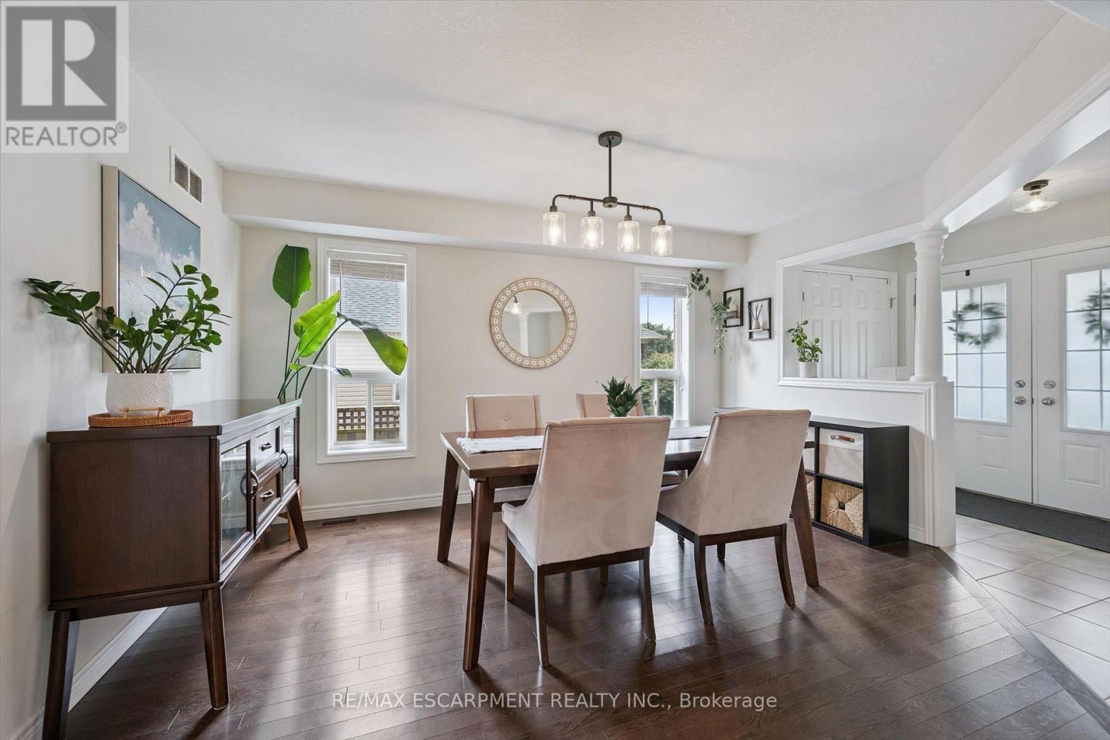 193 Hilltop Drive, North Dumfries, Ontario  N0B 1E0 - Photo 6 - X13722298