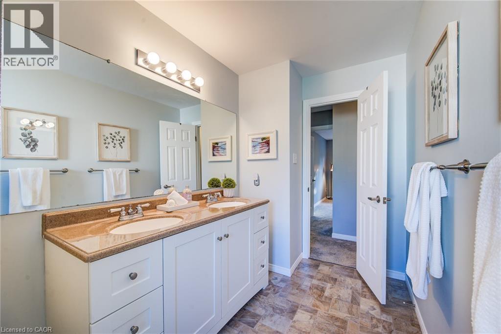 360 Cornridge Place Unit# 2, Waterloo, Ontario  N2T 2N9 - Photo 29 - 40858822