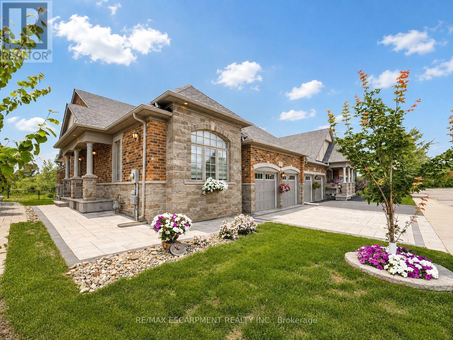 17 - 3353 LIPTAY AVENUE, Oakville, Ontario