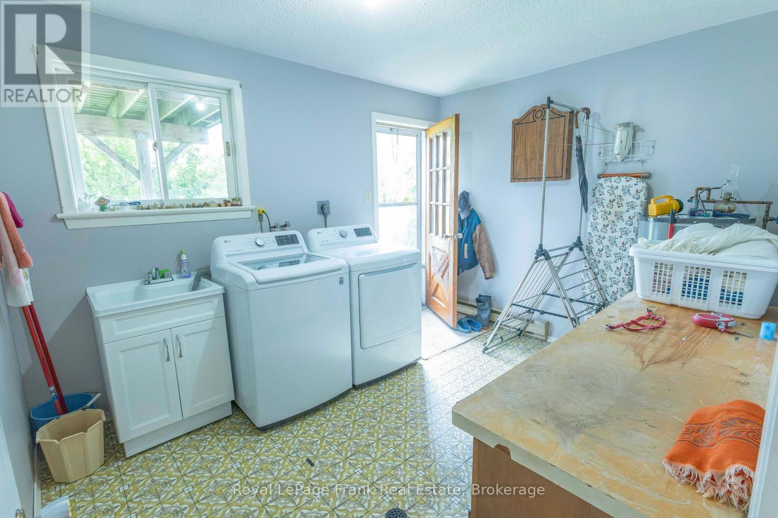 378 Old Surrey Lane, Kawartha Lakes, Ontario  K0M 1A0 - Photo 25 - X13719308