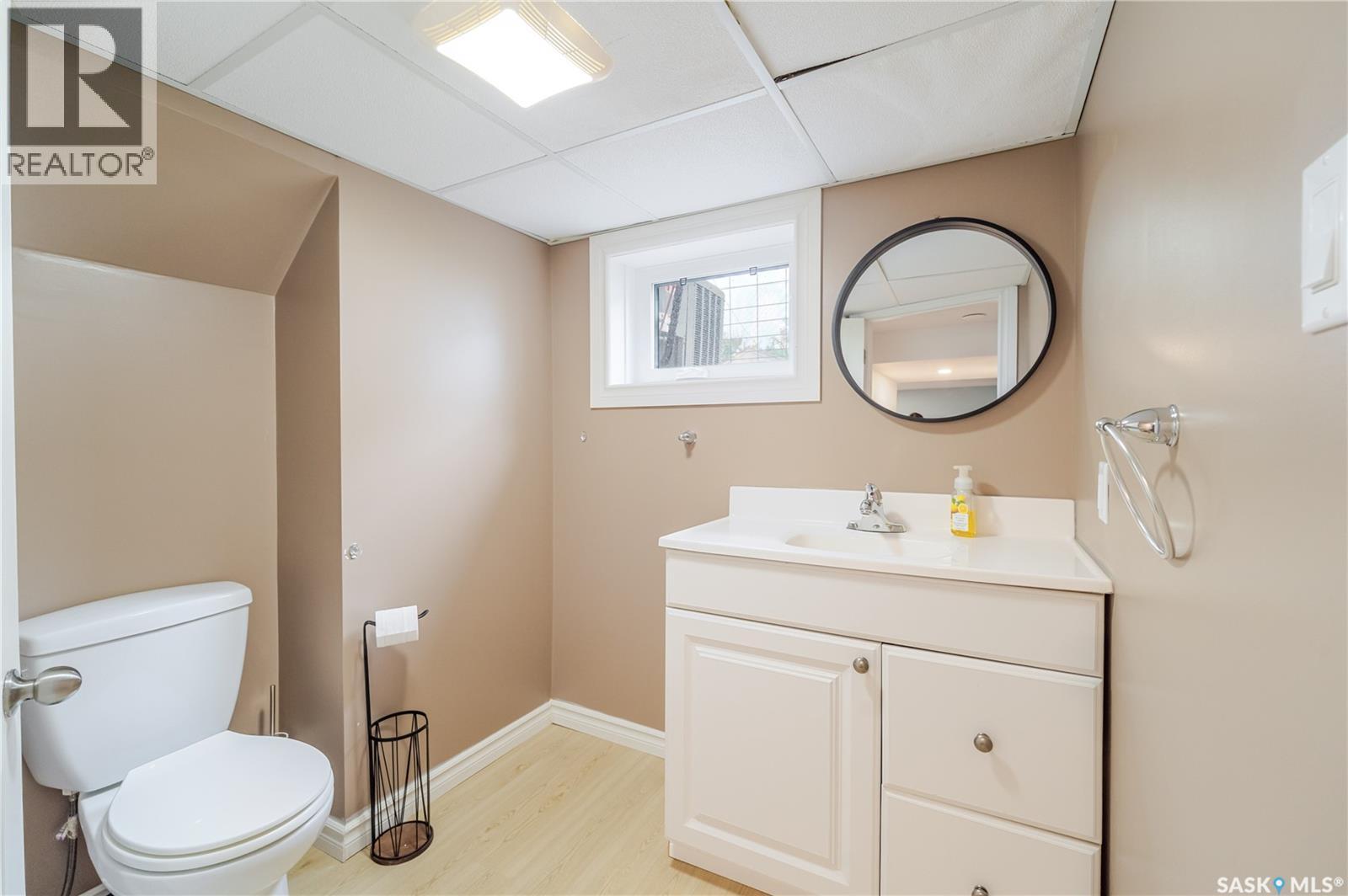 1048 11th Avenue Nw, Moose Jaw, Saskatchewan  S6H 4L5 - Photo 36 - SK046912