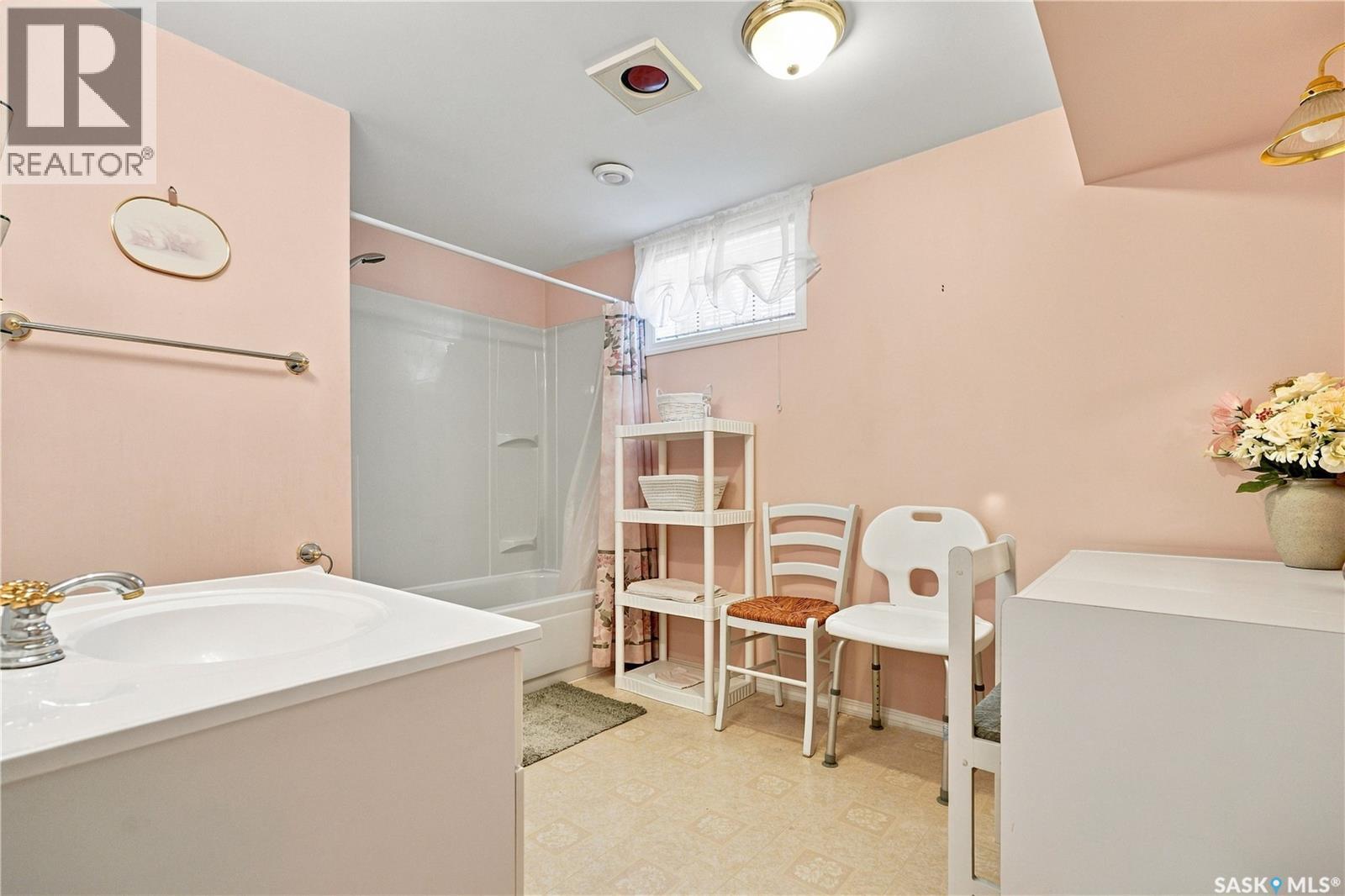 1519 Munroe Avenue S, Saskatoon, Saskatchewan  S7H 2G6 - Photo 39 - SK046903