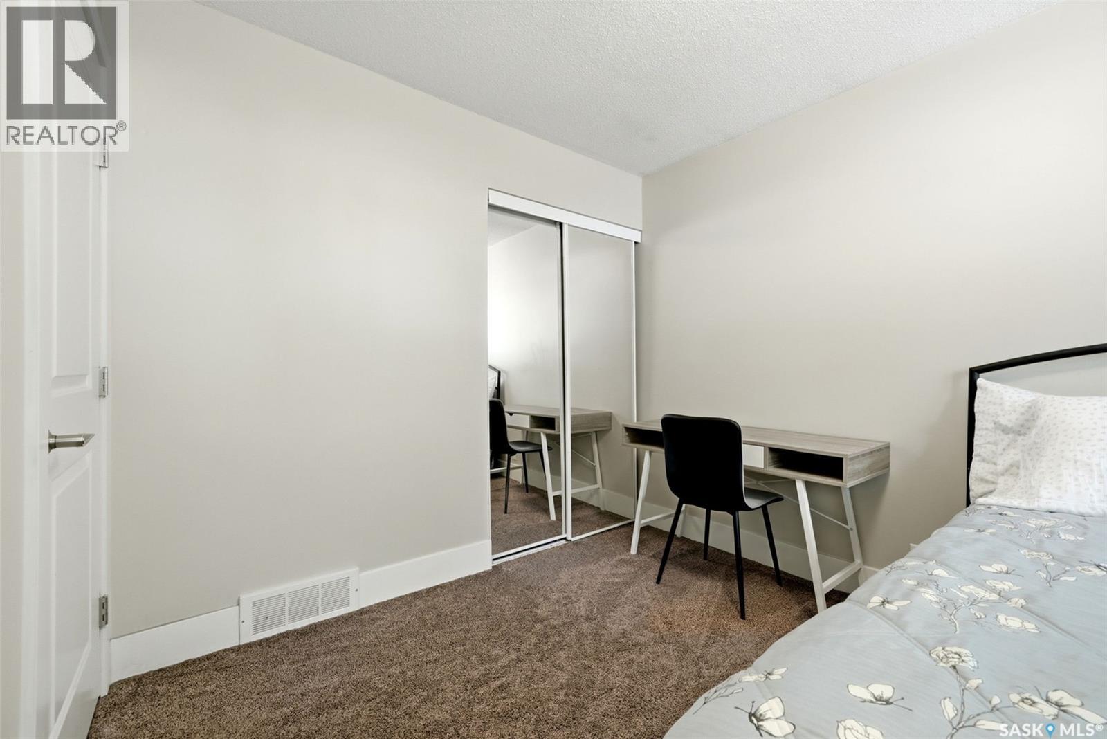 19 Empress Drive, Regina, Saskatchewan  S4T 6M7 - Photo 22 - SK046878