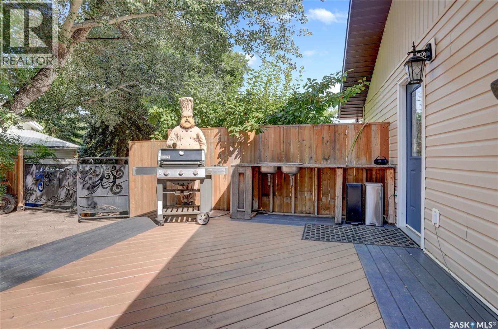 520 3rd Avenue E, Assiniboia, Saskatchewan  S0H 0B0 - Photo 56 - SK046838