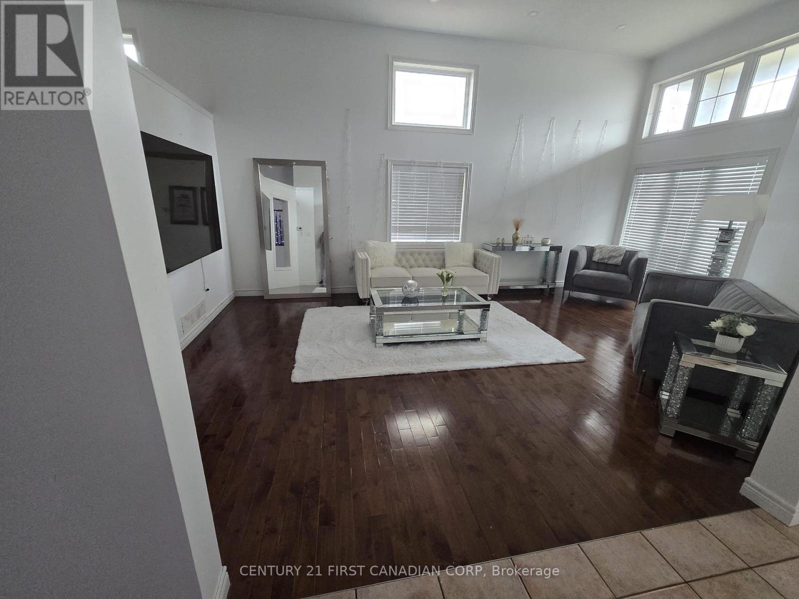 971 Fogerty Street Ne, London North, Ontario  N5X 4M2 - Photo 6 - X13722428