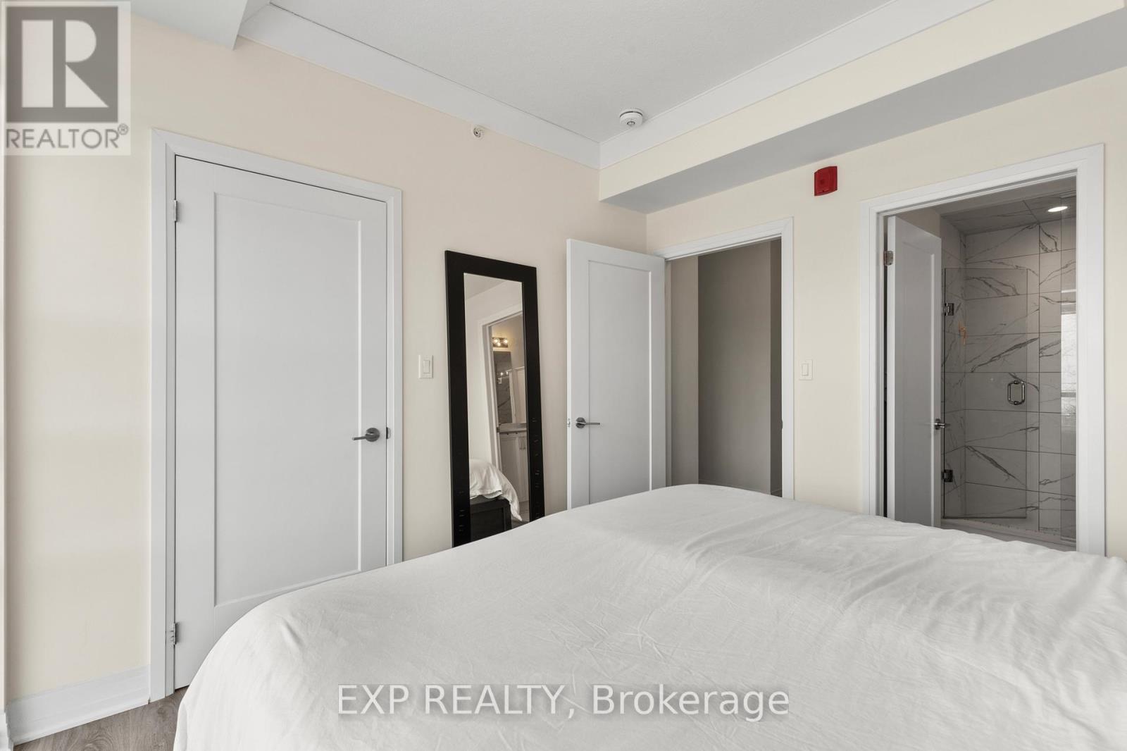 209 - 10 Concord Place, Grimsby (Grimsby Beach), Ontario  L3M 0G6 - Photo 7 - X13722398