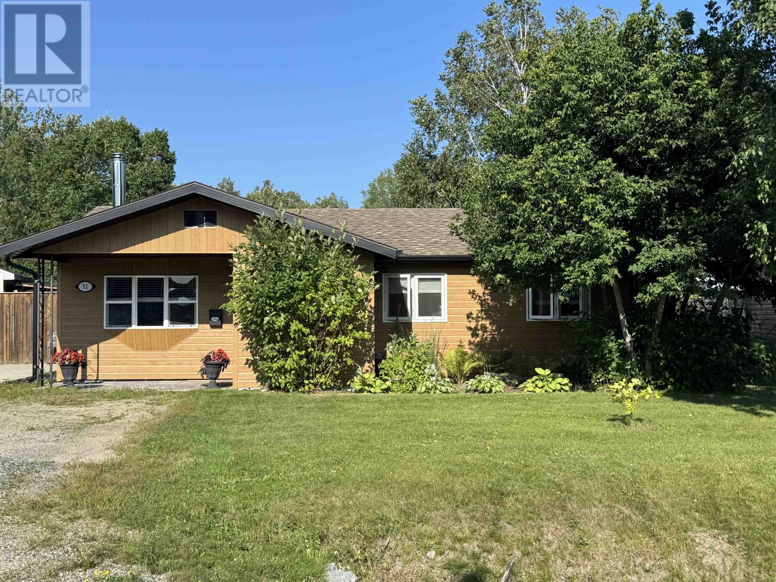 31 Heron DR, Manitouwadge, Ontario