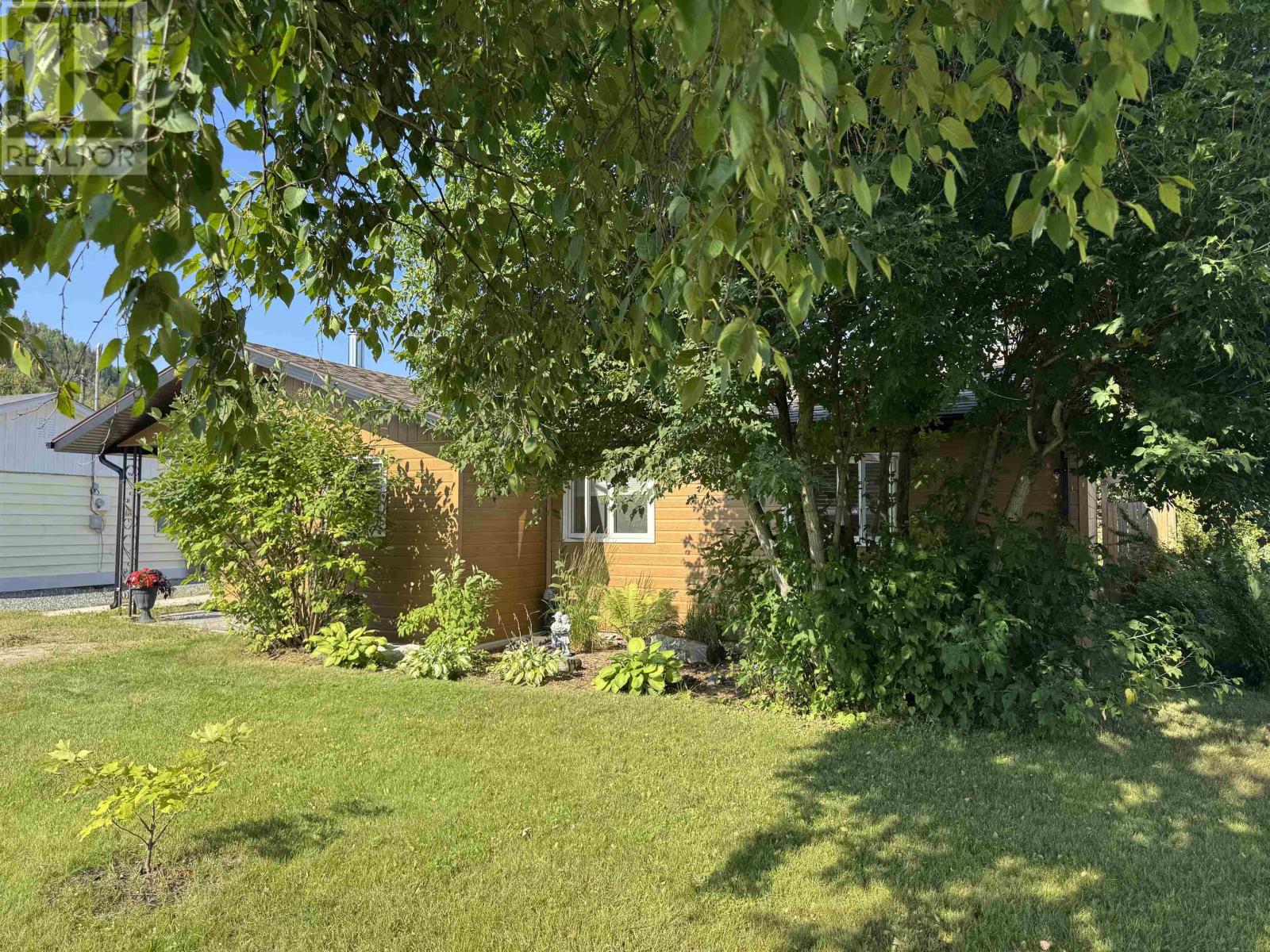 31 Heron Dr, Manitouwadge, Ontario  P0T 2C0 - Photo 3 - TB2602573