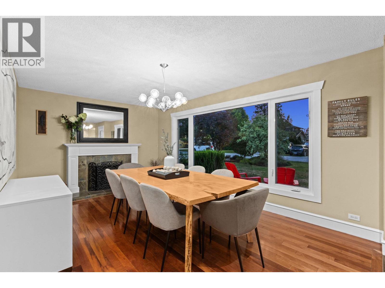 1208 Rosewood Crescent, North Vancouver, British Columbia  V7P 1H4 - Photo 7 - R3159606