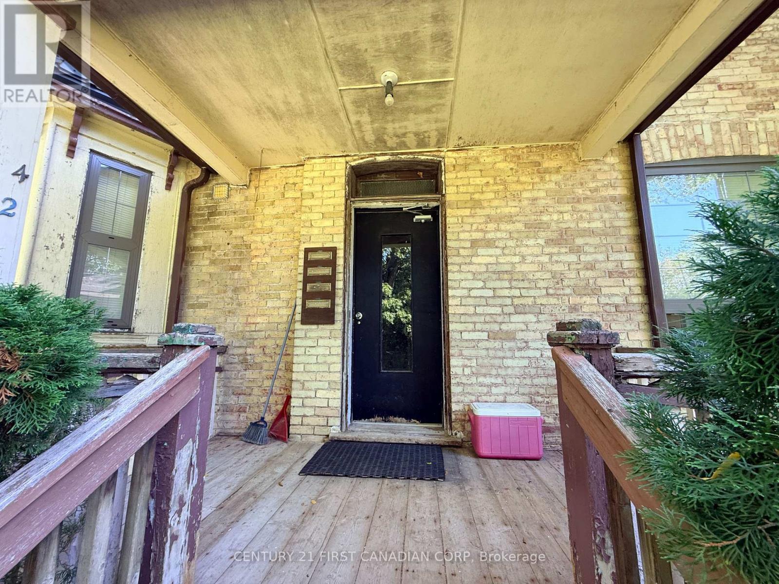 4 - 1 Waverley Place, London East, Ontario N6B 2C3 - Photo 3 - X13720042