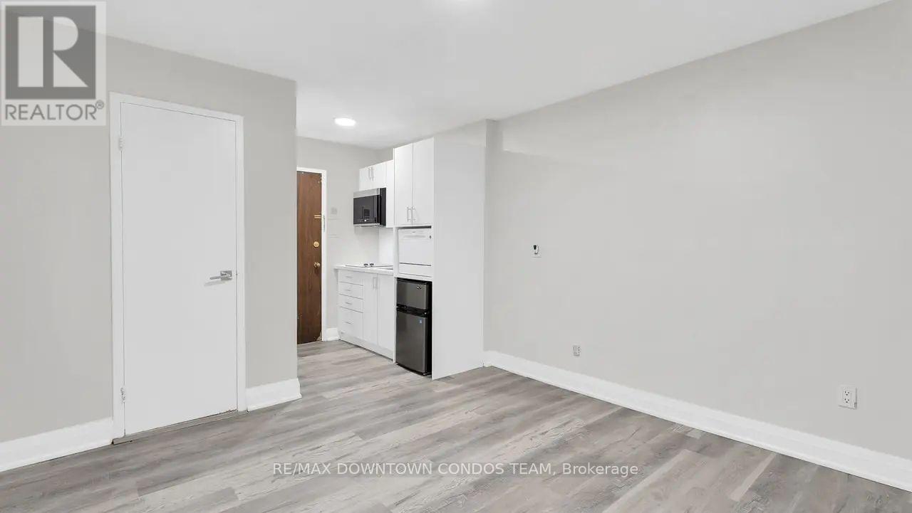 101 - 7 Thornburn Avenue, Toronto, Ontario M6K 1C4 - Photo 7 - W13719730