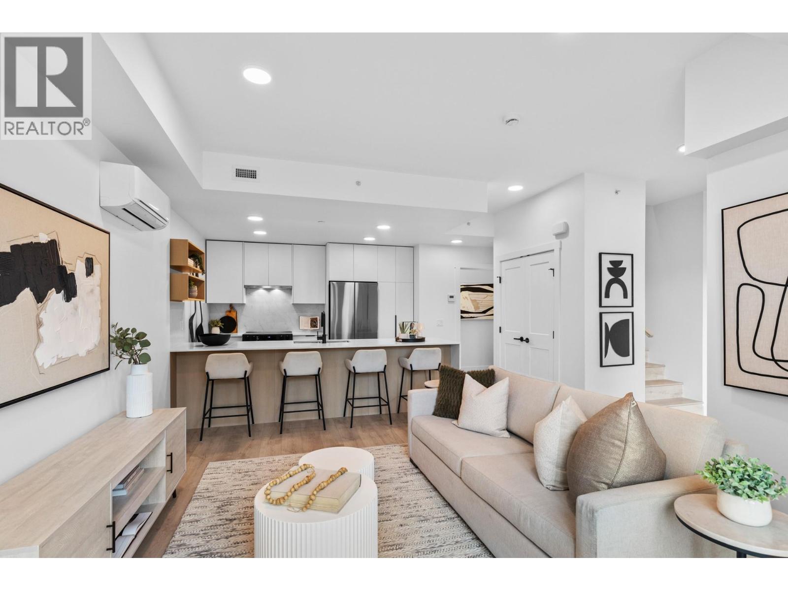 620 Coronation Avenue Unit# 102, Kelowna, British Columbia
