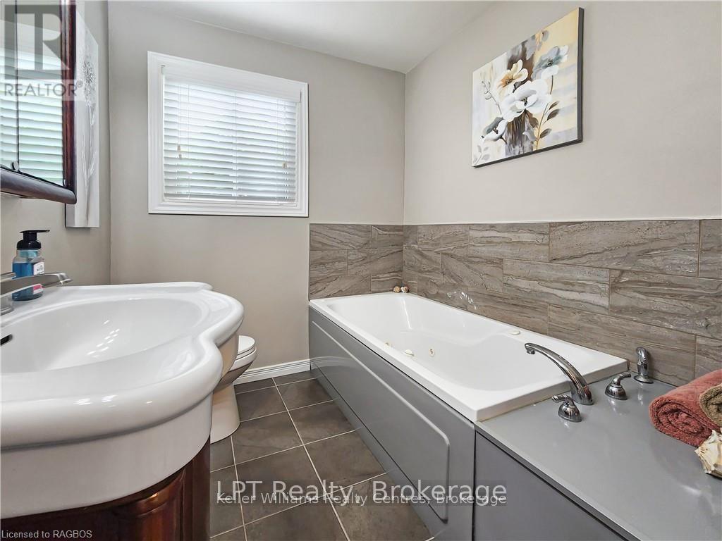 41456 Harriston Road, Morris Turnberry (Turnberry), Ontario  N0G 2W0 - Photo 12 - X13722462