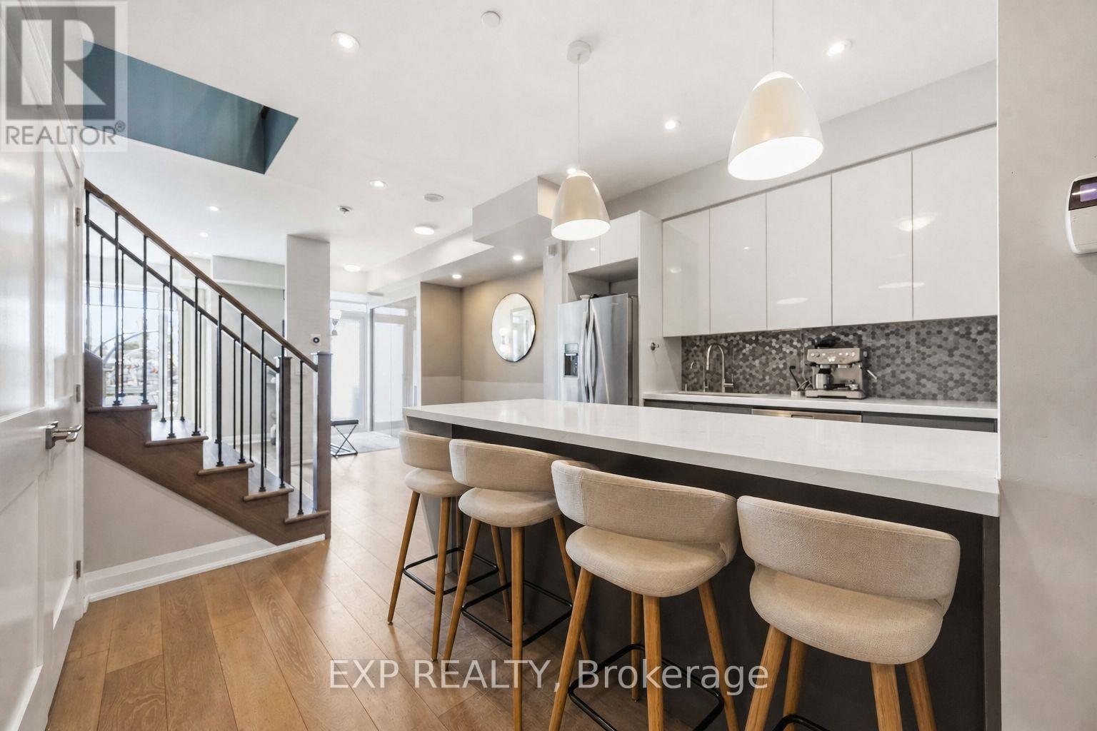 Th106 - 160 Vanderhoof Avenue, Toronto, Ontario  M4G 0B7 - Photo 4 - C13722390