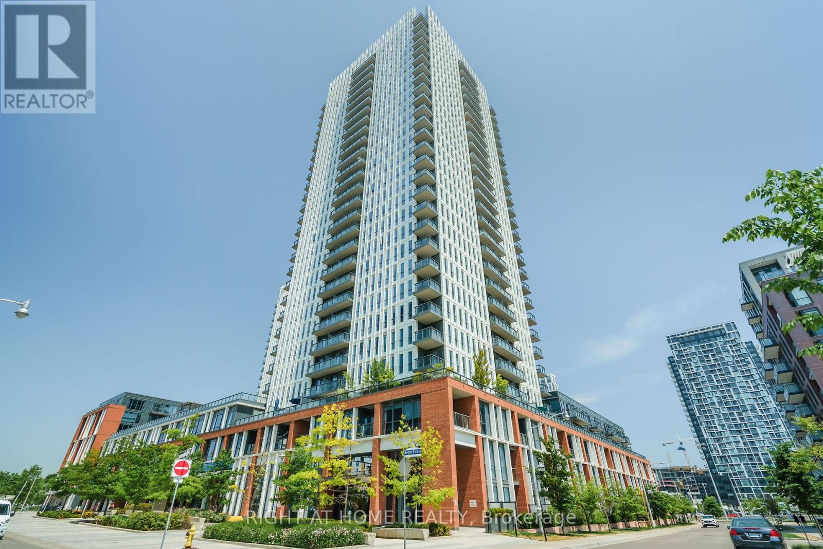 1705 - 55 REGENT PARK BOULEVARD, Toronto, Ontario