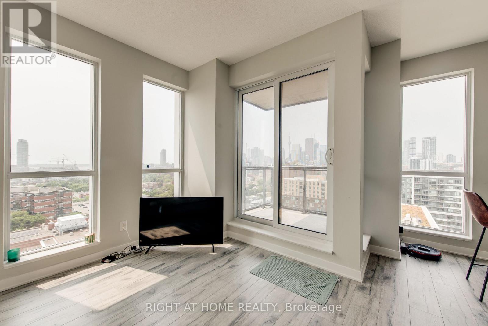 1705 - 55 Regent Park Boulevard, Toronto, Ontario  M5A 0C2 - Photo 10 - C13722412