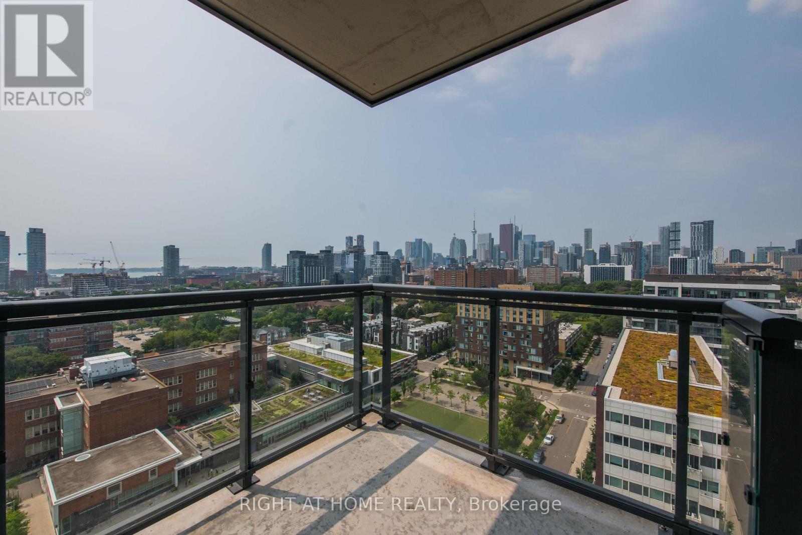 1705 - 55 Regent Park Boulevard, Toronto, Ontario  M5A 0C2 - Photo 11 - C13722412