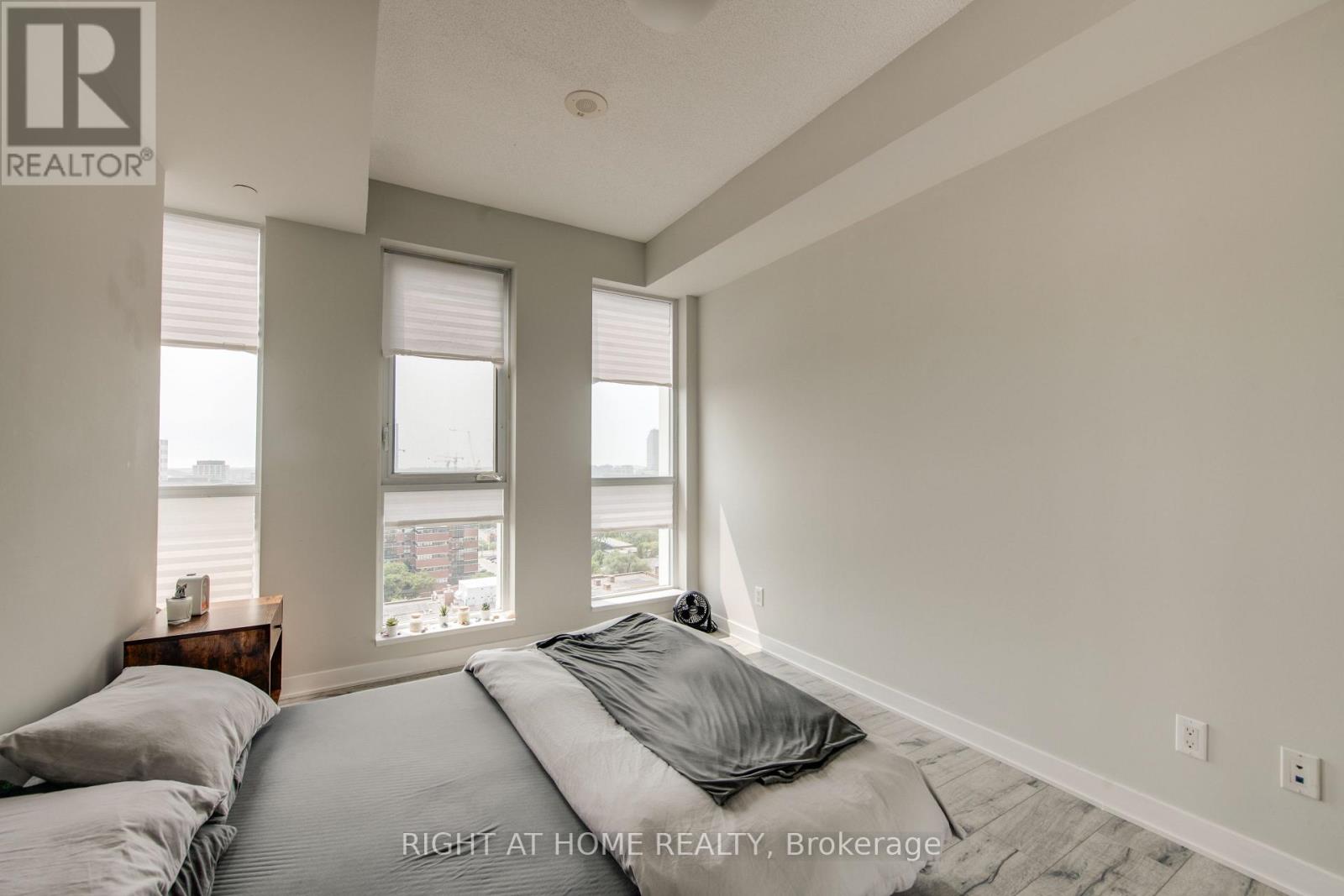 1705 - 55 Regent Park Boulevard, Toronto, Ontario  M5A 0C2 - Photo 2 - C13722412