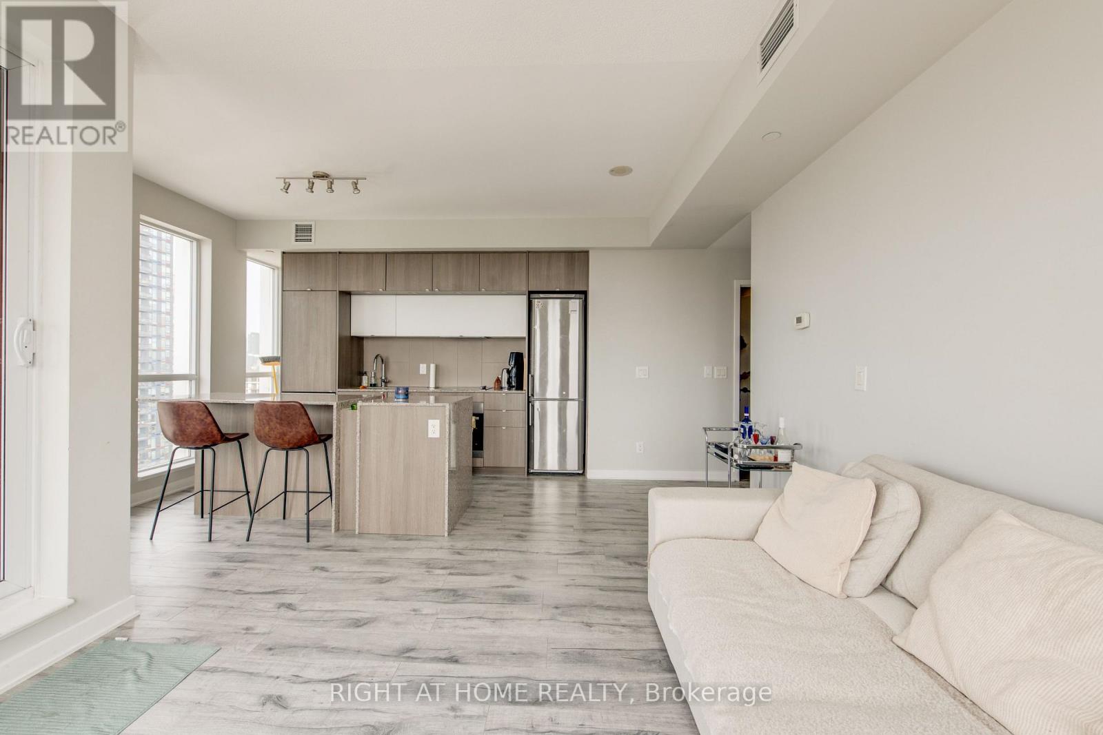 1705 - 55 Regent Park Boulevard, Toronto, Ontario  M5A 0C2 - Photo 6 - C13722412