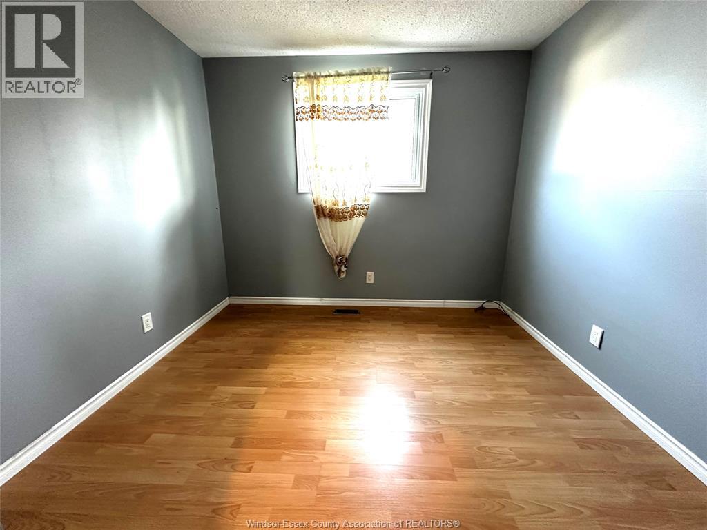 3217 Aurora, Windsor, Ontario  N8R 1Y9 - Photo 11 - 26020631