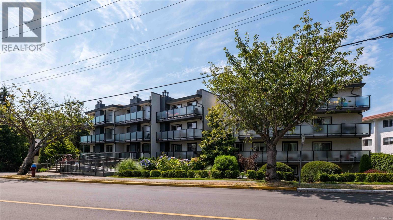 108 1241 Fairfield Rd, Victoria, British Columbia