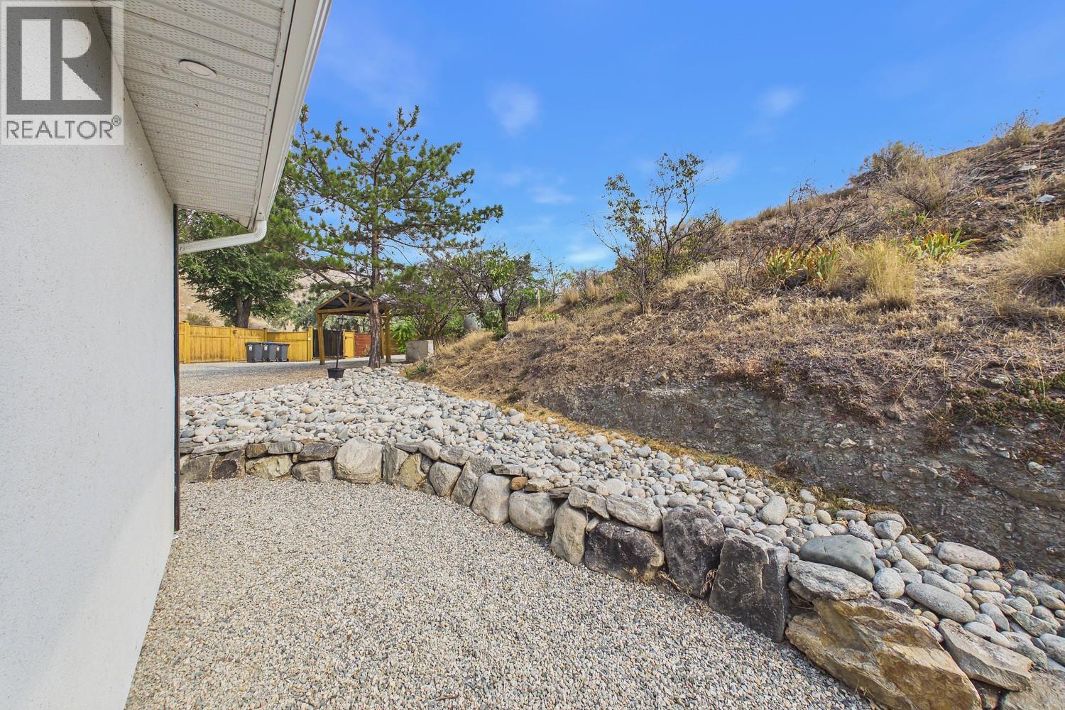 777 Highway 97, Okanagan Falls, British Columbia  V0H 1R0 - Photo 27 - 10399069