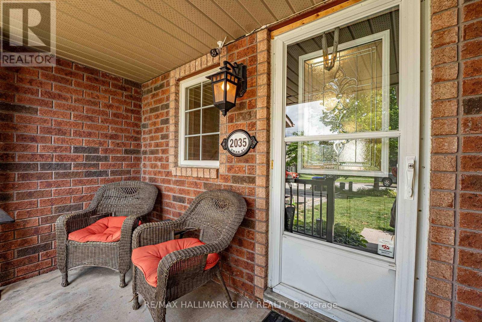 2035 Swan Street, Innisfil, Ontario  L9S 0B5 - Photo 3 - N13722382