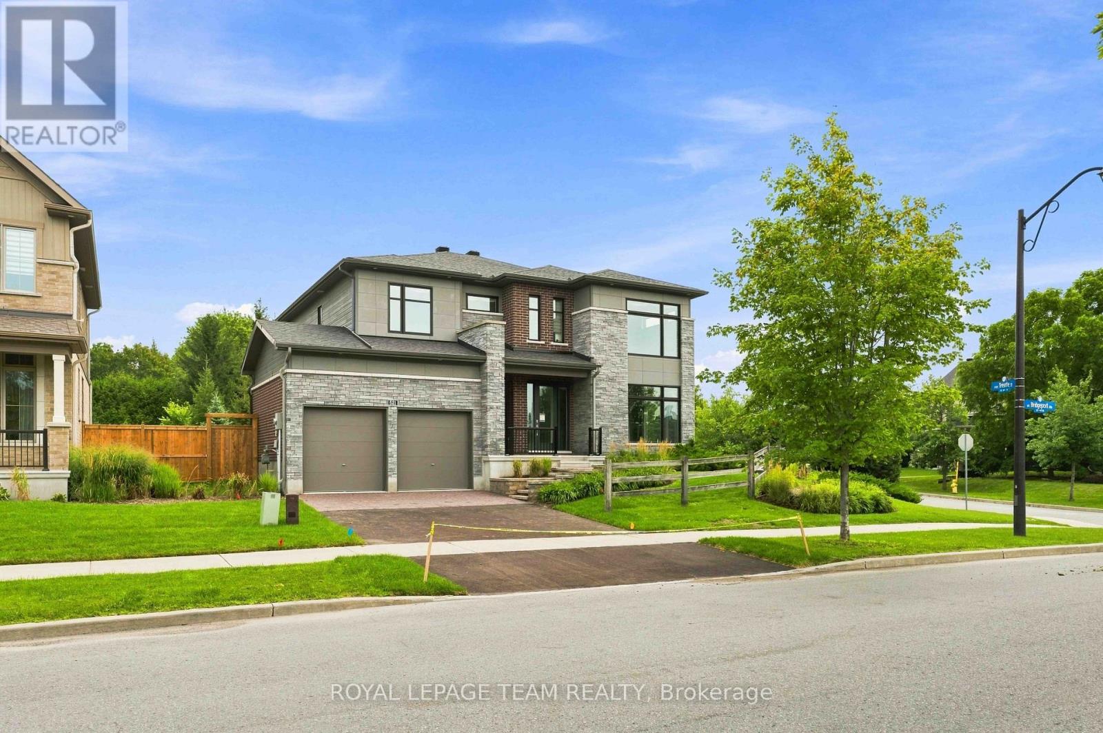 521 BRIDGEPORT AVENUE, Ottawa, Ontario