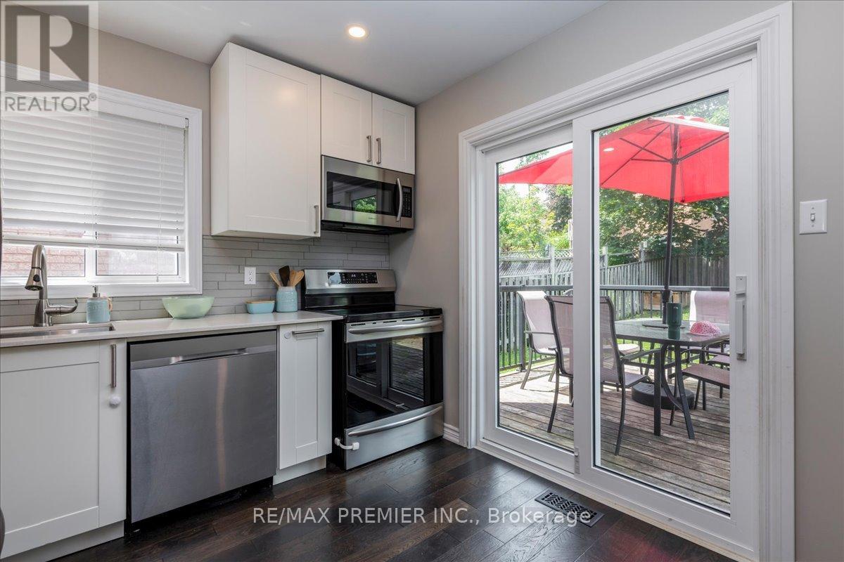 129 Chalmers Drive, Barrie (Painswick South), Ontario  L4N 8W4 - Photo 6 - S13722446