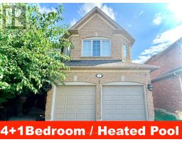 1 CASTLE GREEN DRIVE, Whitby, Ontario