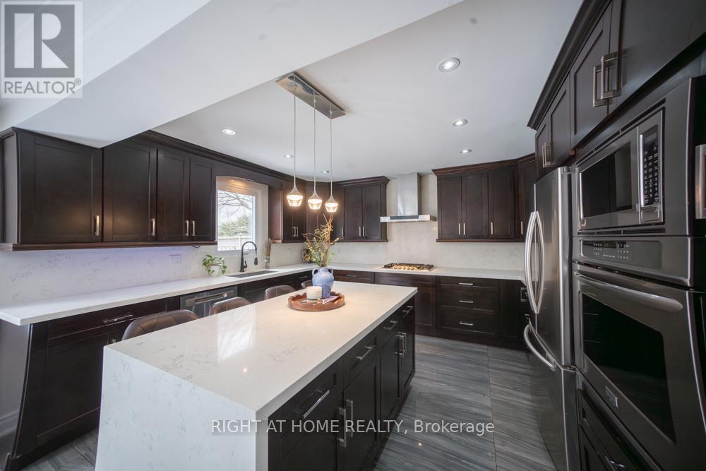 2088 Perran Drive, Mississauga, Ontario  L5K 2R4 - Photo 12 - W13722404