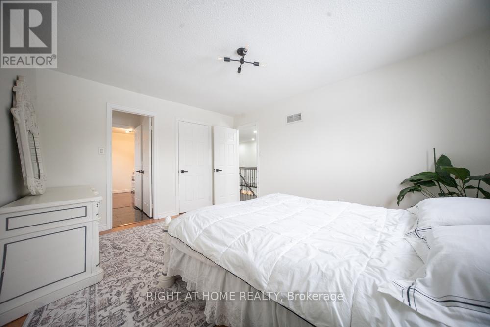 2088 Perran Drive, Mississauga, Ontario  L5K 2R4 - Photo 41 - W13722404