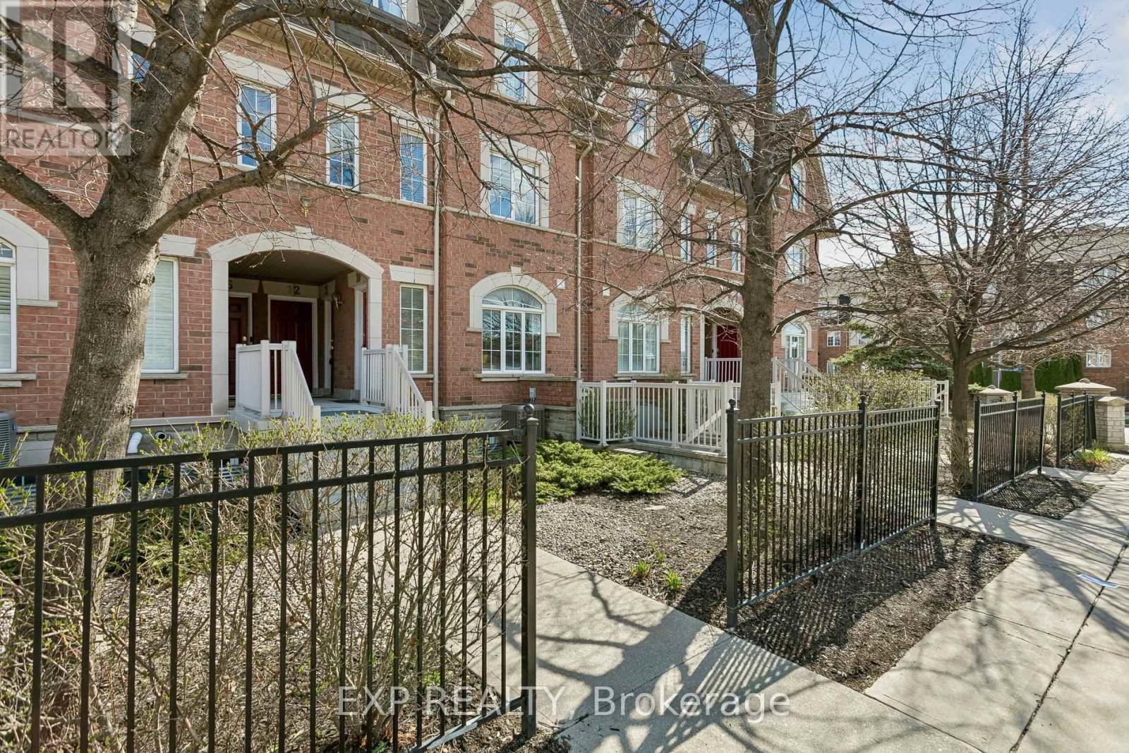 13 - 3055 Elmcreek Road, Mississauga, Ontario  L5B 4J9 - Photo 2 - W13722436