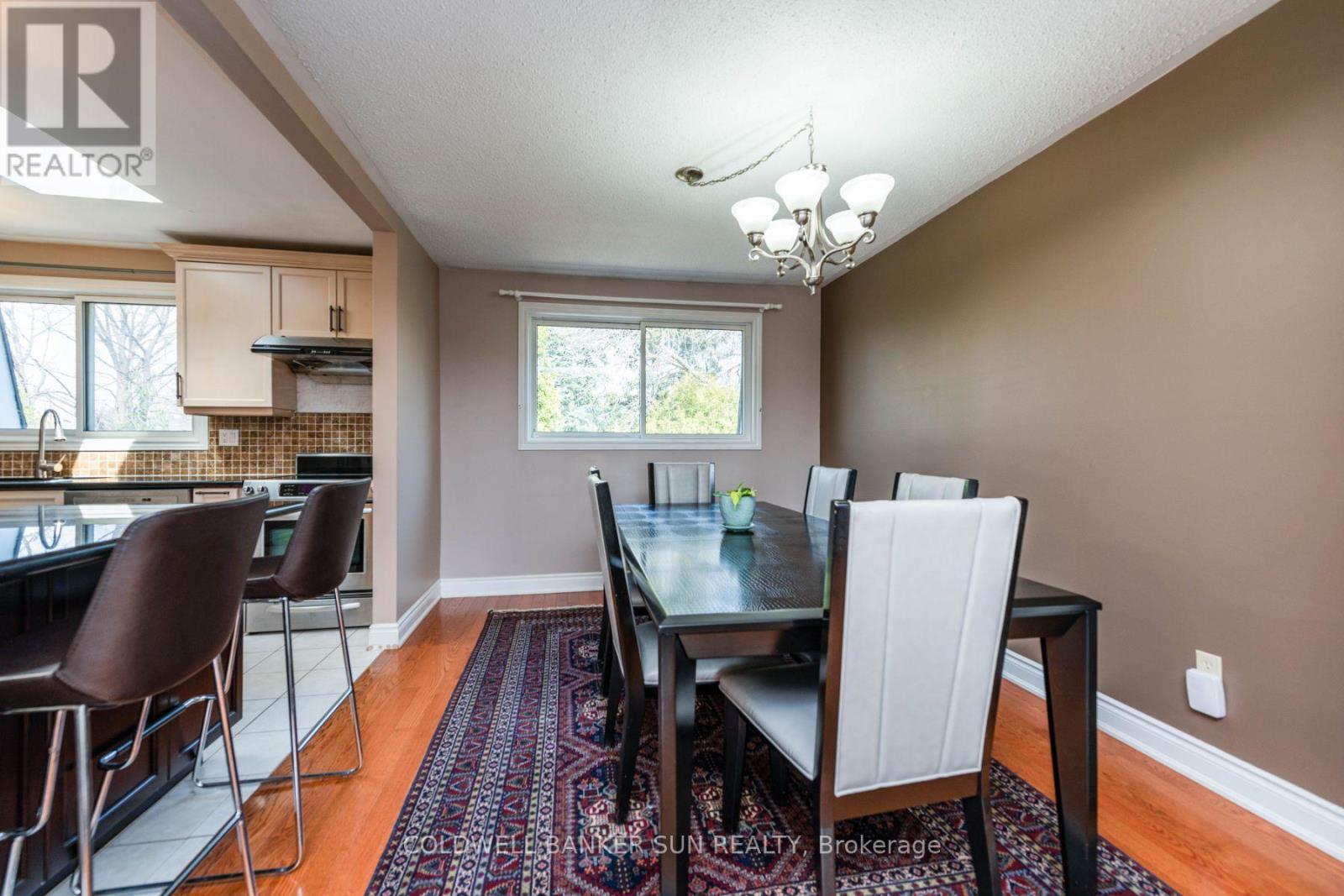 2483 Yarmouth Crescent, Oakville, Ontario  L6L 2M9 - Photo 6 - W13722468