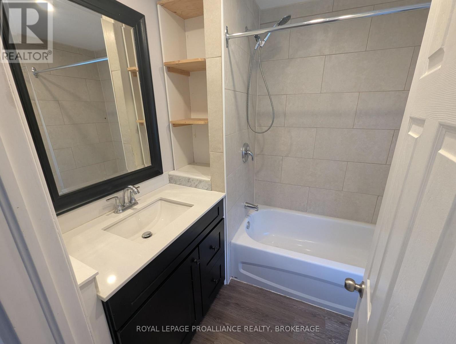 1105 Montreal Street, Kingston, Ontario  K7K 3K6 - Photo 13 - X13702234
