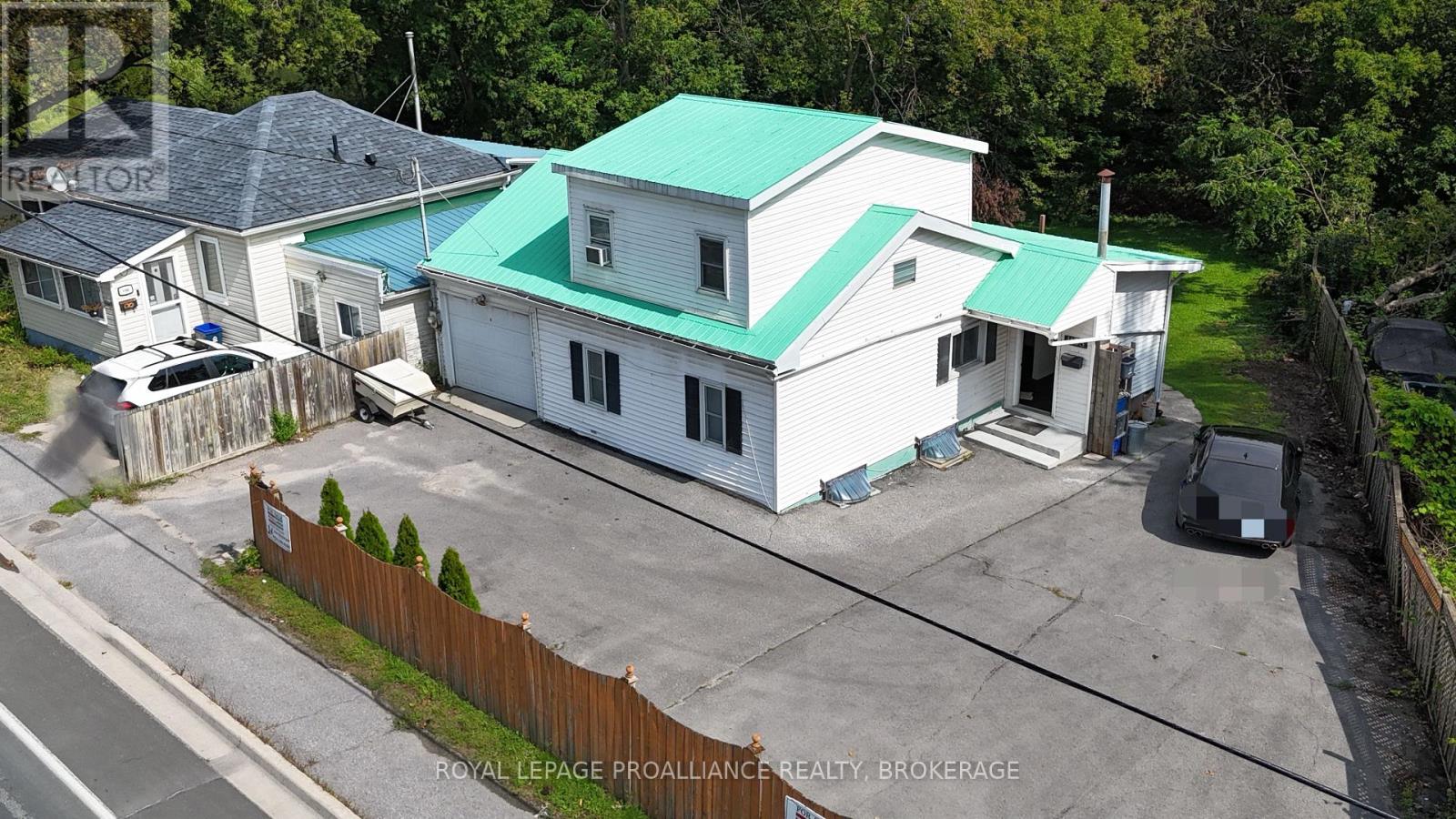 1105 MONTREAL STREET, Kingston, Ontario
