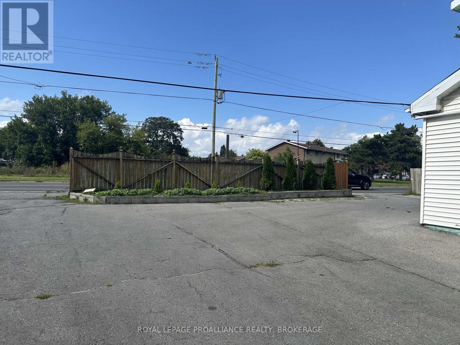 1105 Montreal Street, Kingston, Ontario  K7K 3K6 - Photo 31 - X13702234