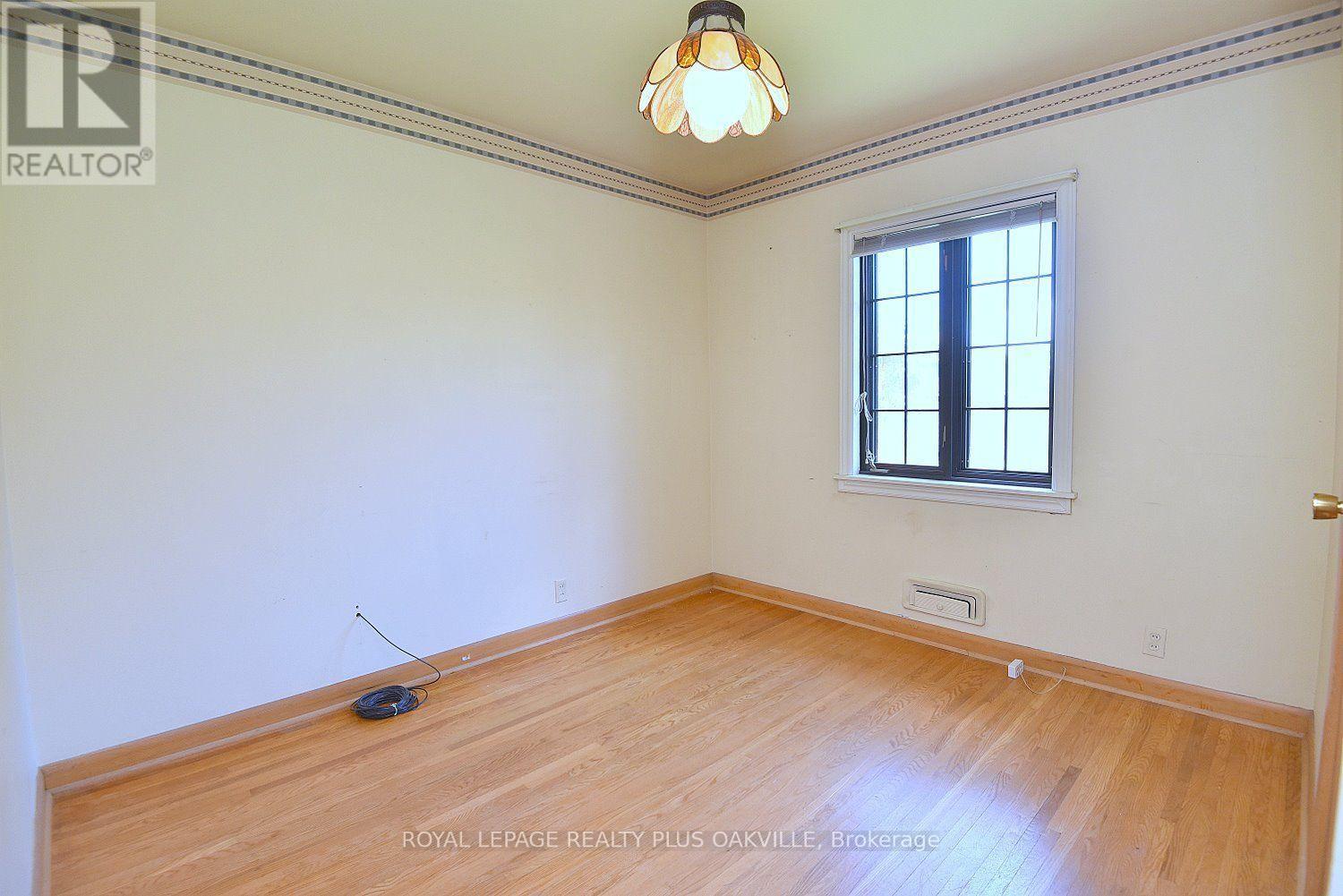 298 Pottruff Road N, Hamilton, Ontario  L8H 2M4 - Photo 19 - X13722450