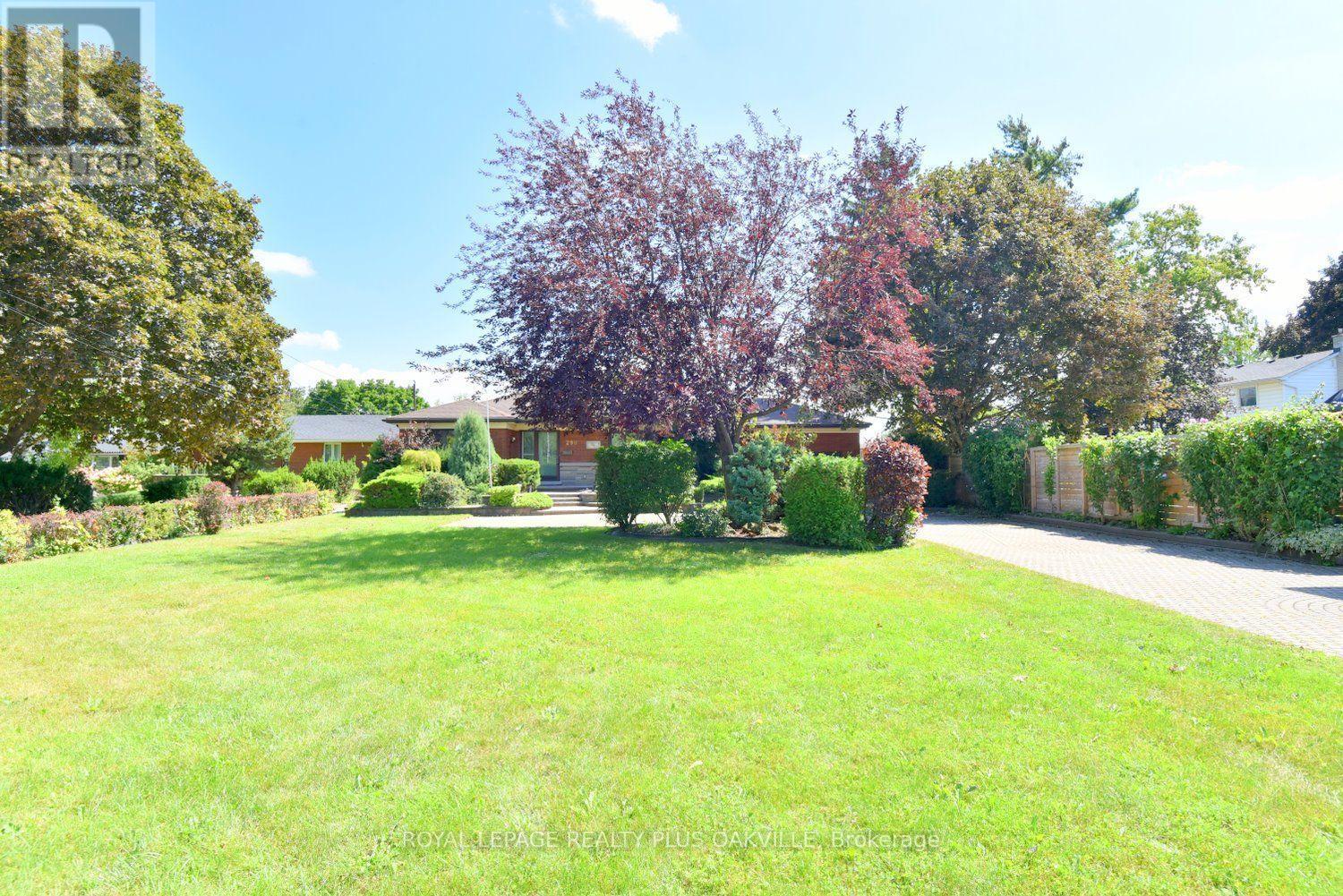 298 Pottruff Road N, Hamilton, Ontario  L8H 2M4 - Photo 2 - X13722450
