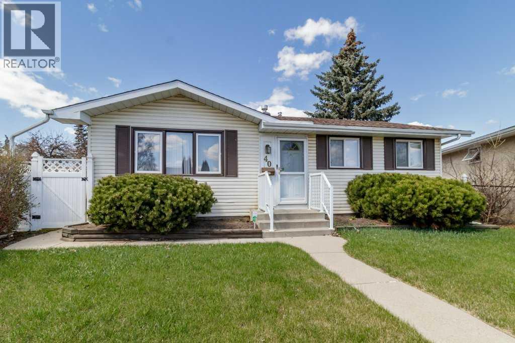 40 Neal Close, Red Deer, Alberta
