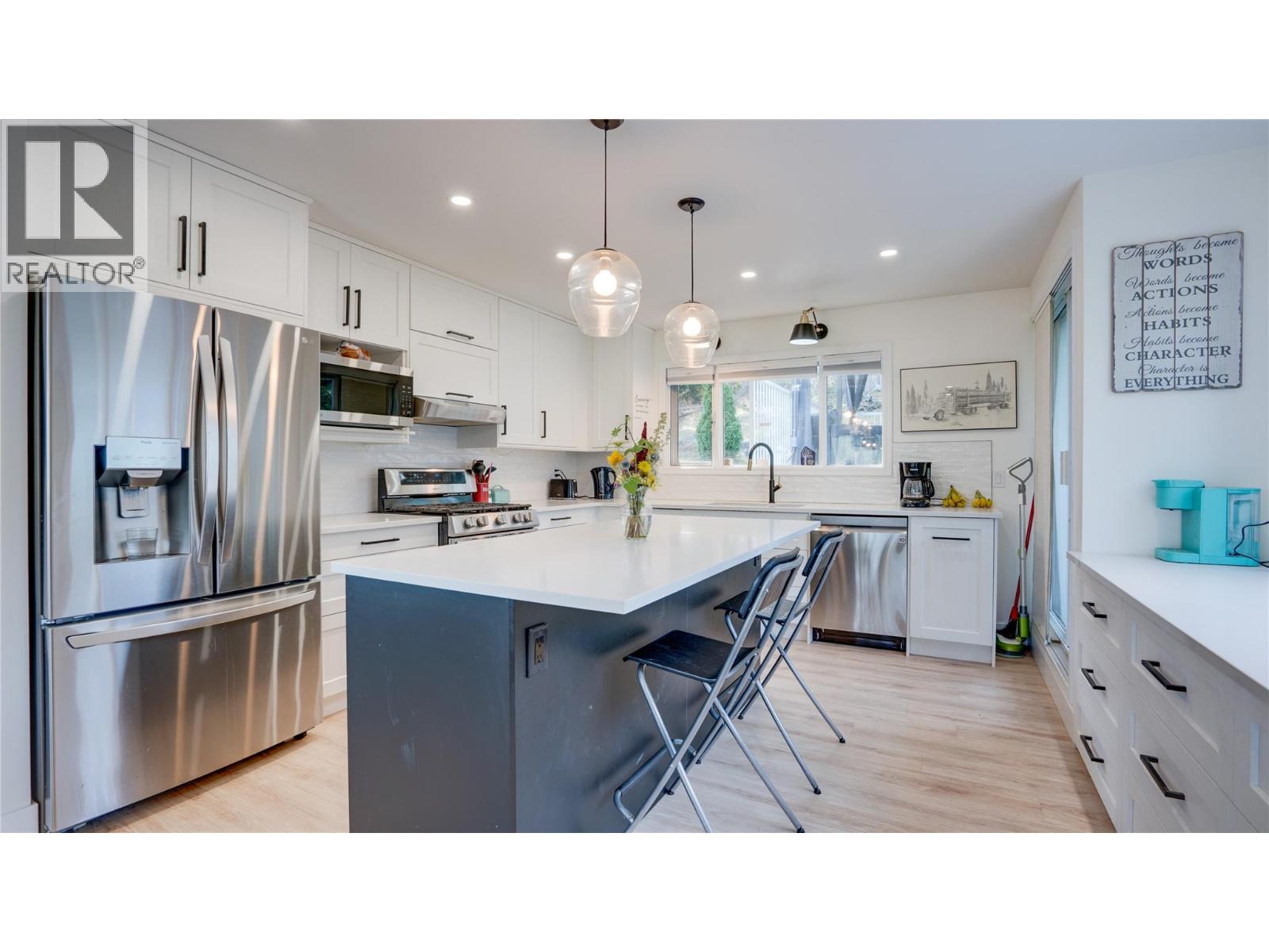 29 Preston Crescent, Enderby, British Columbia  V4Y 4C5 - Photo 4 - 10398972