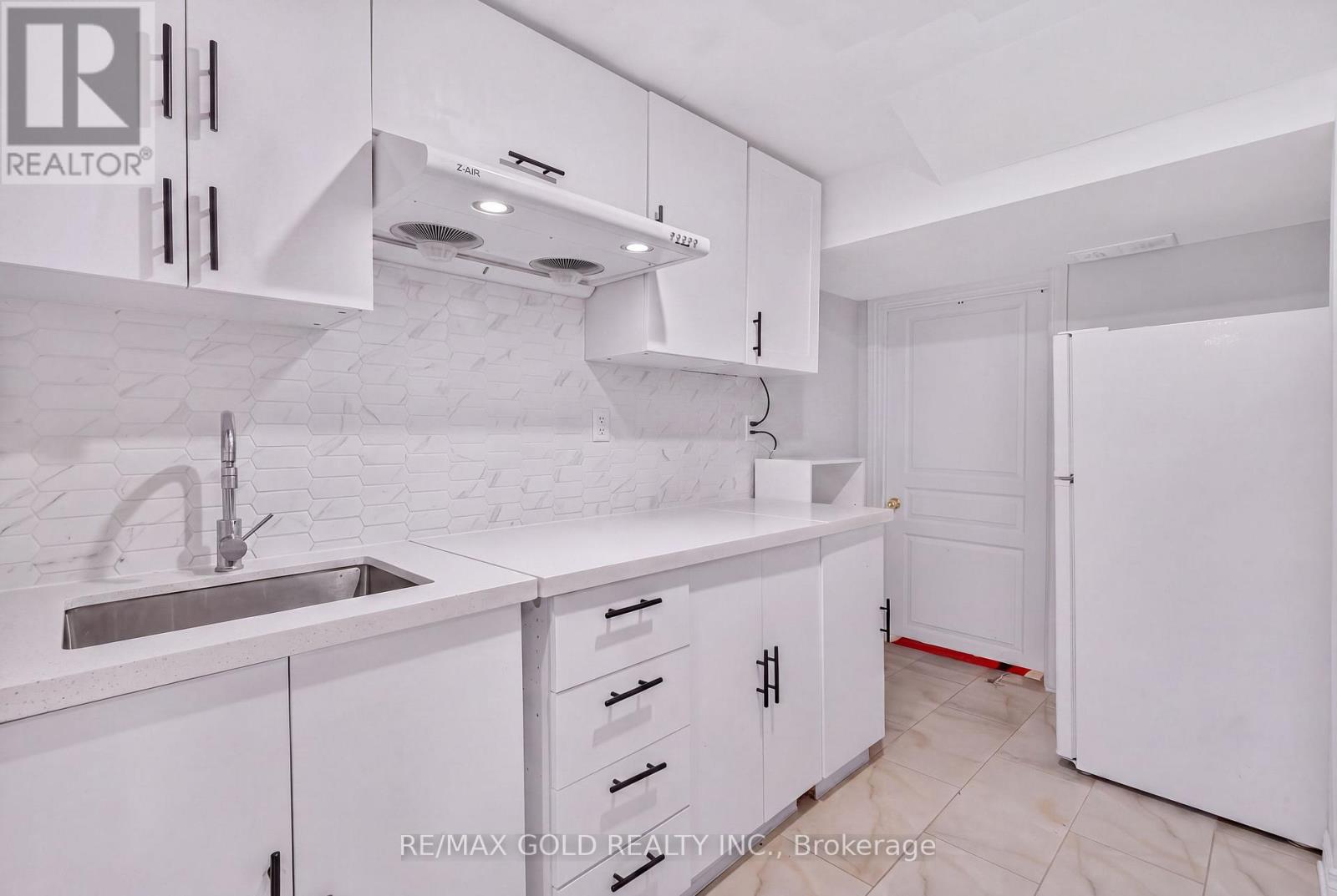 56 Chamomile Drive, Hamilton, Ontario  L8W 0C1 - Photo 40 - X13721810